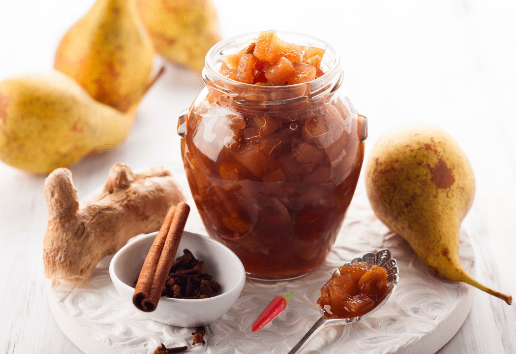 spicy pear and apple chutney